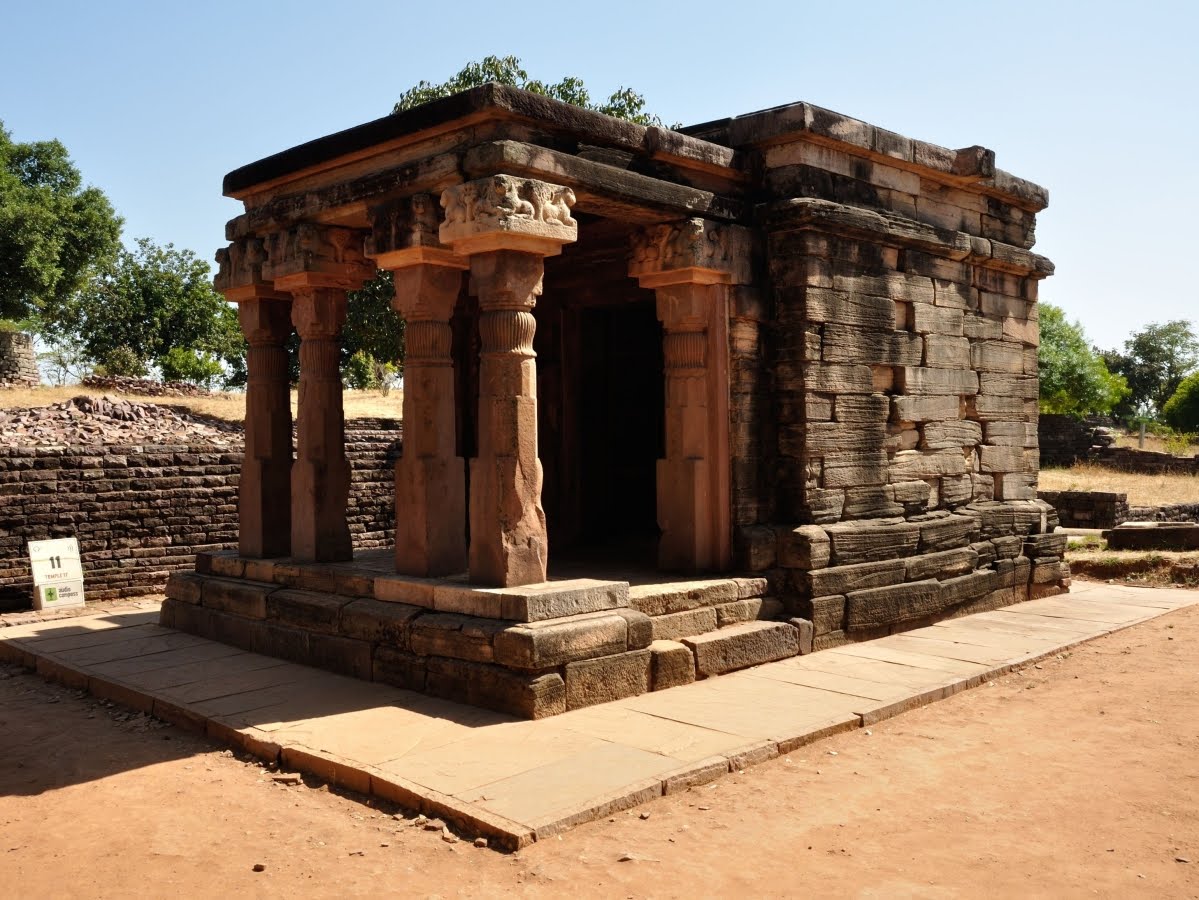 Sanchi Temple 17 in Madhya Pradesh dated to around 400 CE during the reign of the great Gupta imperials.Near this we have Sanchi Temple 18 which might have been built in 2nd century CE but little of the original structure survives.