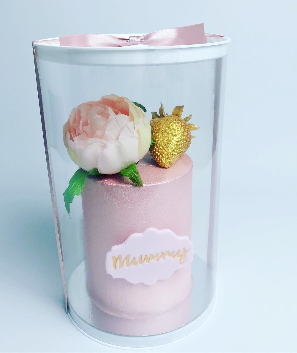 marias_cake's tweet photo. .... and a few more 🥰

#mariascakeboutique #buttercreamcake #essexcakemaker #essexcakes #londoncakemaker #londoncakes #customcakes #bespokecakes #cakesforalloccasions https://t.co/81DVchBXXO