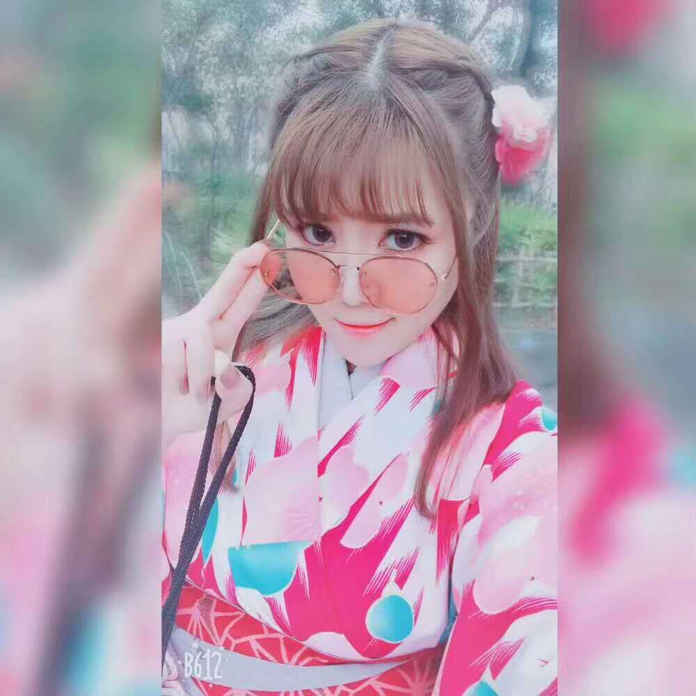 重来一次，手滑教科书kimono打成kimino哈哈哈哈哈哈哈 https://t.co/SByp0JQ4eA