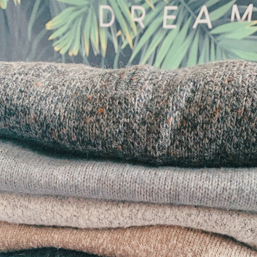 VanillaDream___'s tweet photo. 🌼 VanillaDreamShoppe 🌼
Premium Knitwear Edition!

Standby guys! Vanilla tengah on the way nak upload premium quality knitwear ni! 🥰💛

Kualiti baju lembut dan ringan! Harga? Masih dengan harga sama RM10 😱✨ https://t.co/4NfspdiV7Y