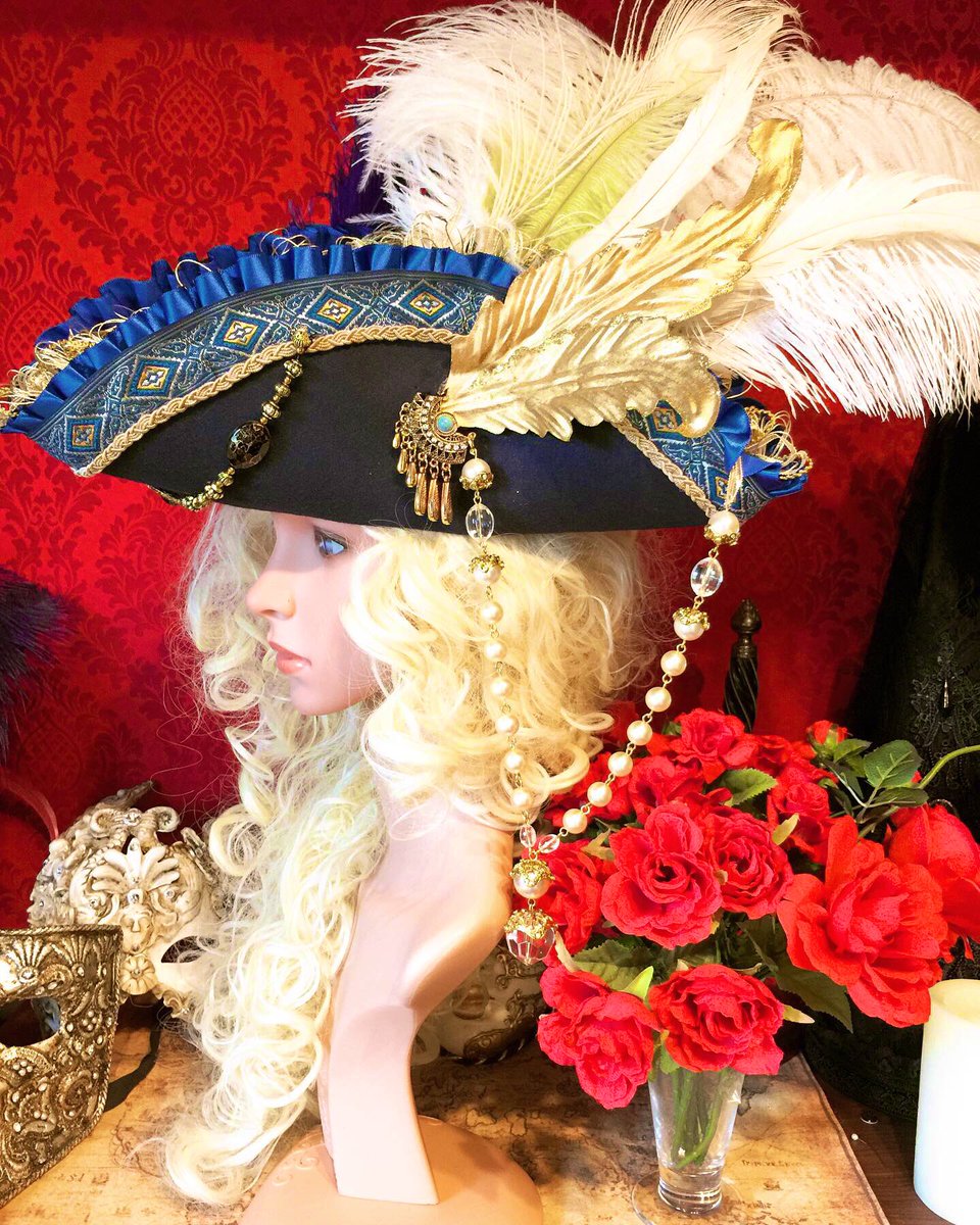 bloodyrose12181's tweet photo. ️ 出来上がり!
#トリコーン帽子 #ゴシック #三角帽子 #Tricorne #hat #仮面舞踏会 #仮面 #海賊帽子 #goth #steampunk #スチームパンク #パイレーツ #トリコーンハット
#bloodyrose
#gothhat #goth #gothic #steampunk #japan #handmade #fantasy #fantastic #hat #Pirate #piratehatr https://t.co/GrEt2OluHY