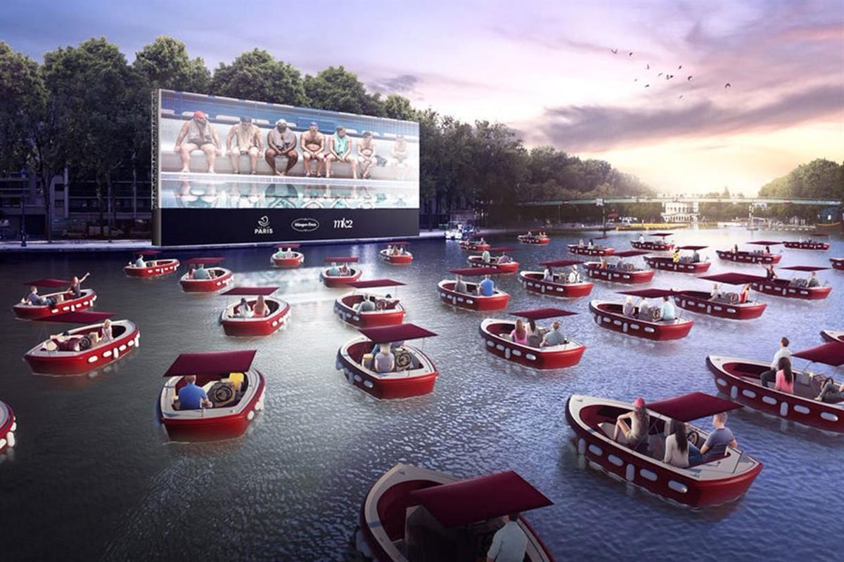 Ice-cream brand Häagen-Dazs is sponsoring a floating cinema in Paris where guests will be able to watch a screening of Le Grand Bain on the Bassin de la Villette buff.ly/2WqjzFD