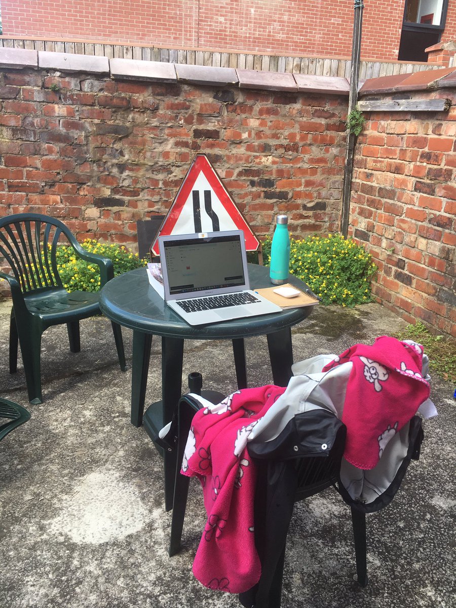 jjguven's tweet photo. Not a bad #homeoffice today! What a nice day to get some work done for @UoMPhysOutreach #whatisphysics event for next weekend! https://t.co/mtvye6oz9l
