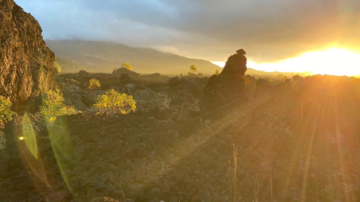 Charlesprod's tweet photo. #Recce in #bali by @baliprodfilms #indonesia #commercial #tvc #commercialfilms #mountains #volcano #island #productionservice #productionhouse https://t.co/wqgcTqFtWv