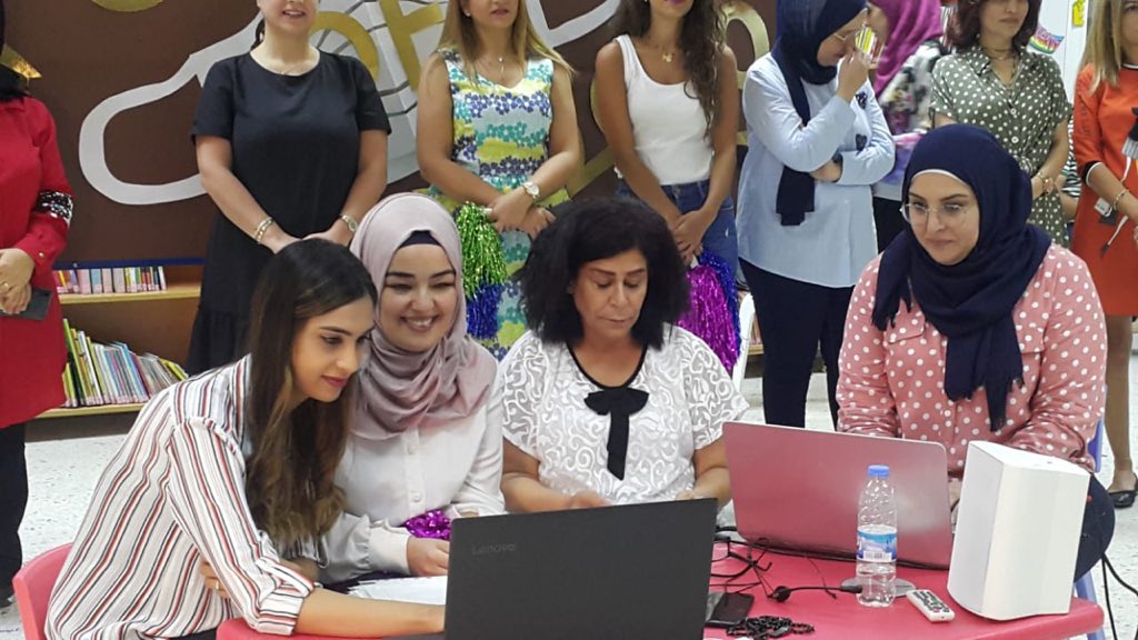 Darineyassine's tweet photo. Congratulations π our lovely students. U finally did it despite all the obstacles that we faced. Super proud of you our future leaders π₯° #KG3βCβ #Virtual_Graduation π π@MaryamBaghdadi_ @tbaassiri @Hhhsinfo @TawilNoor @DaraziFarah https://t.co/3Q73bnocQ4