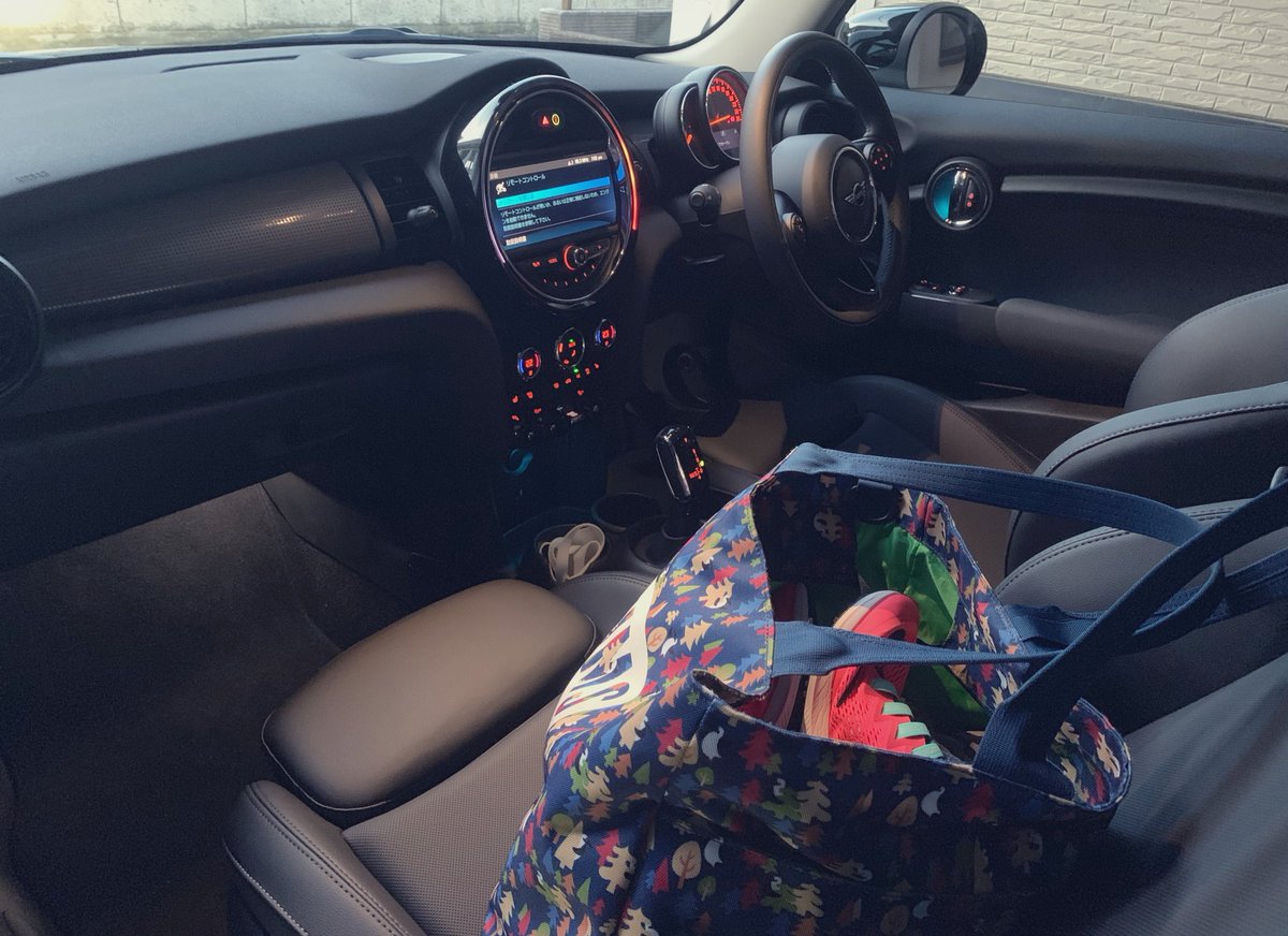 C6_H4_Cl2's tweet photo. MINI COOPER 納車したよー！！！
かわいい！！！んぎゃわだねえ！！ https://t.co/dgwLeWm8iK