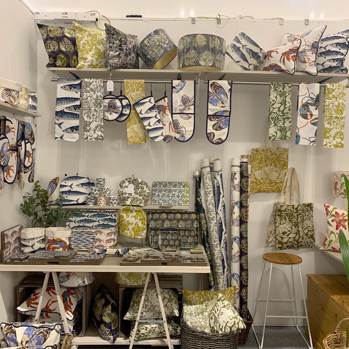 WittsDesign's tweet photo. #ThrowbackThursday to our stand at the Spring Fair at the @TheNEC. 🌳

#HandDesigned #WittsDesign

https://t.co/tdpkSrGf66 https://t.co/Wx5rkXtpZQ