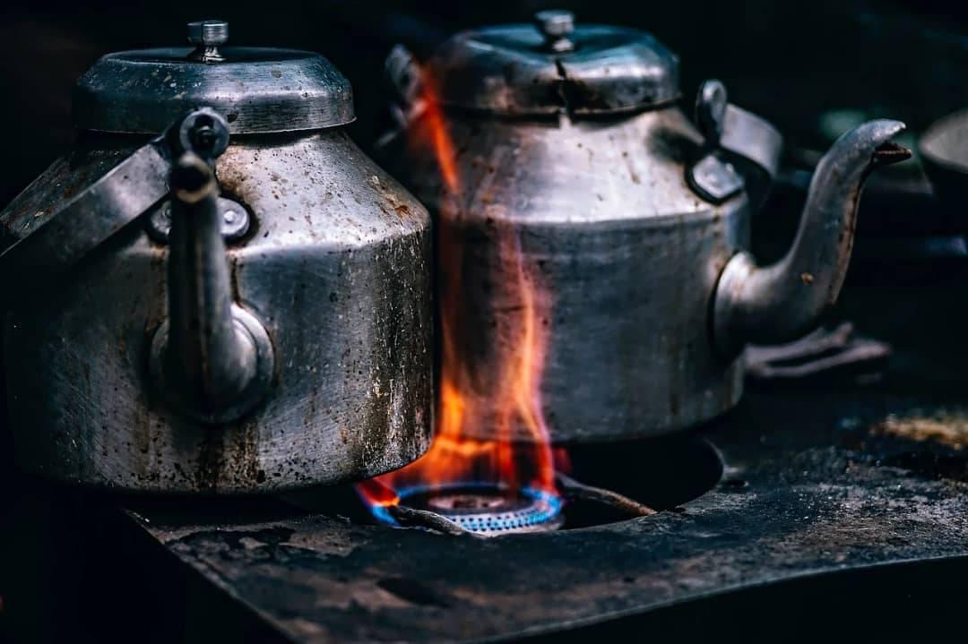 AfroBloggers's tweet photo. I love the aesthetic, the colors, the texture, the feel.
I hope my blog will be a space for shared tea. Not the boisterous beer of a pub; nor the glamorous cocktail of a club; nor the kick of a midnight coffee; nor the purity of spring water.
#afrovisuals https://t.co/jAY0hZIl6u