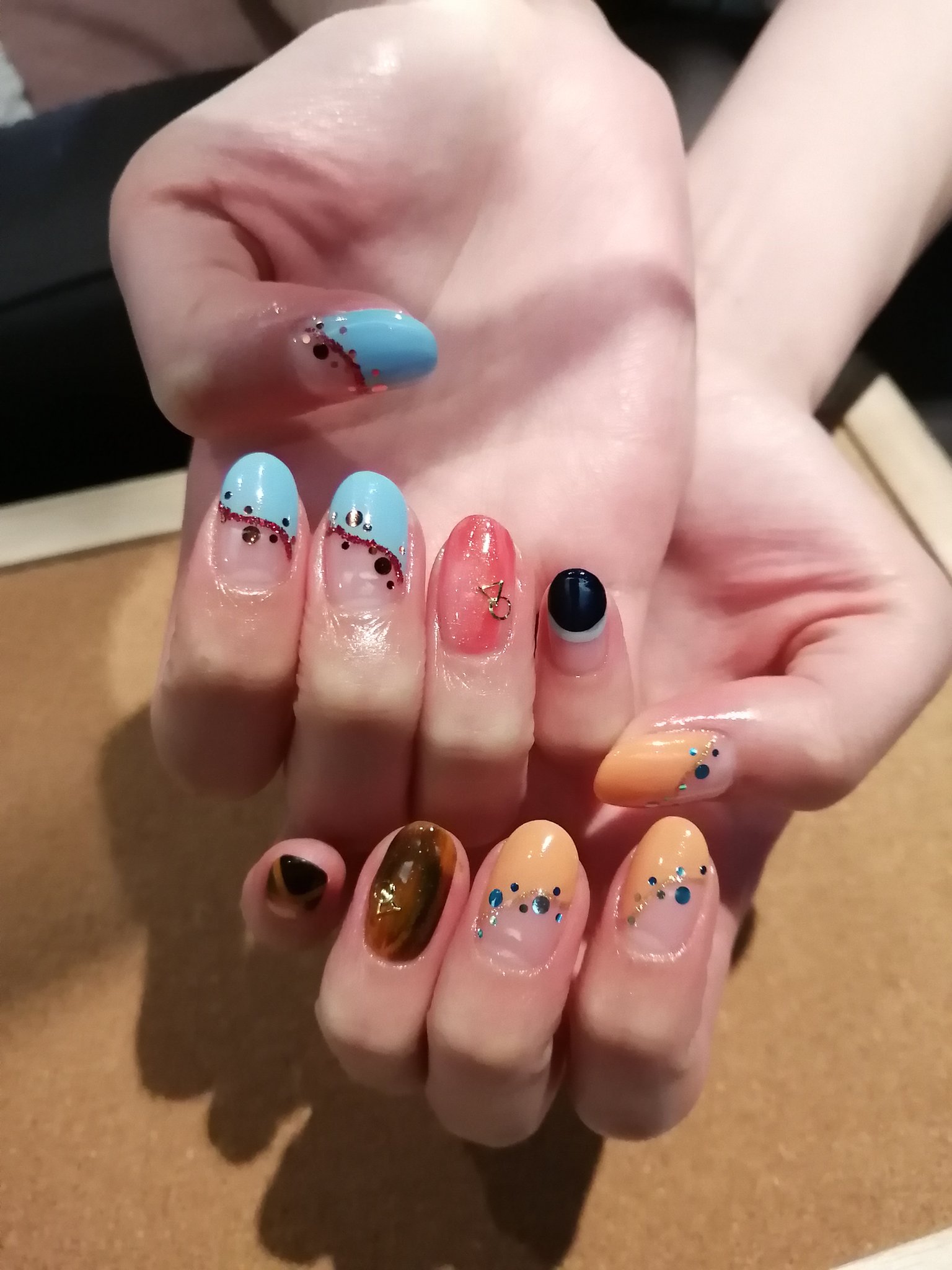 تويتر Hisae Nail على تويتر お客様ネイル ヒロアカ 爆豪勝己さんと轟焦凍さんモチーフ お互いのカラーちょっと入れて こだわり詰まったモチーフ ぬいぐるみと写真撮るの憧れるわー ありがとうございました ネイル 痛ネイル キャラ ネイル ネイルアート