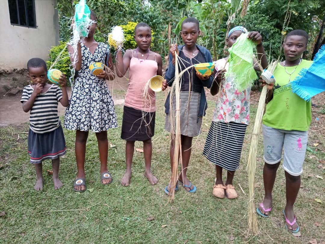 JSafaris's tweet photo. During the reign of Covid19 we have learnt more on how to keep our orphans and guardians busy with practicing poultry keeping and weaving with our great friend Michael@brightside's Support
Let's get back to the jungletravels with our promotions alongside Uganda Wildlife Authority https://t.co/ZThShmAmMm