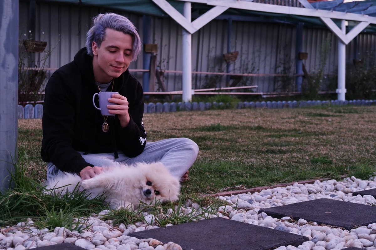 chaigrima's tweet photo. here’s a photo of me and my son
#coffeewin https://t.co/YXzpiXmVrD