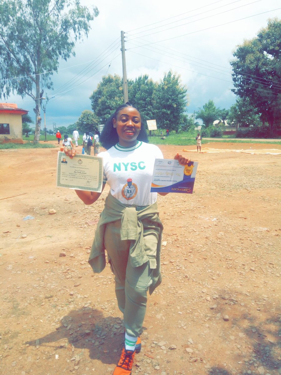 spatialenviro's tweet photo. Same way people treated us like trash just because my mom was poor is same way people gave up on @Symply_Tacha Because she was disqualified.
Dear God thank you for everything.
#OPPOxTacha 
#TachaXOppo 
#OPPOTacha https://t.co/Ke2cTC5lY7
