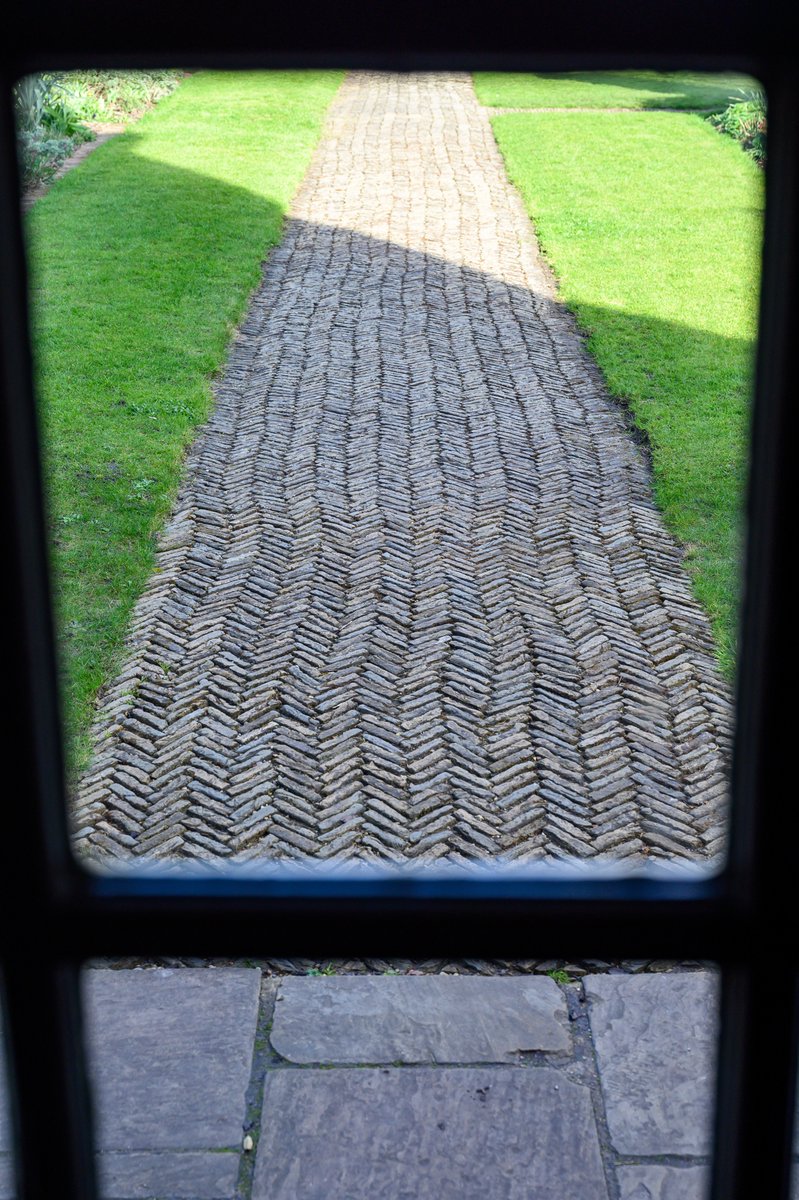 HarrisonPhair's tweet photo. Wonderful characterful #brick #path
#Rainham #Hall #gardens @RainhamHallNT #Essex @nationaltrust
#london #heritage #nationaltrust #rainhamhall #clay #bricks #chooselandscape #plants #character #paviors #anthonydenney #heritage #aged
@YVESWAUTHIER
@NikonatGrays
@VisitEssex https://t.co/ZTx6Z1MpiM