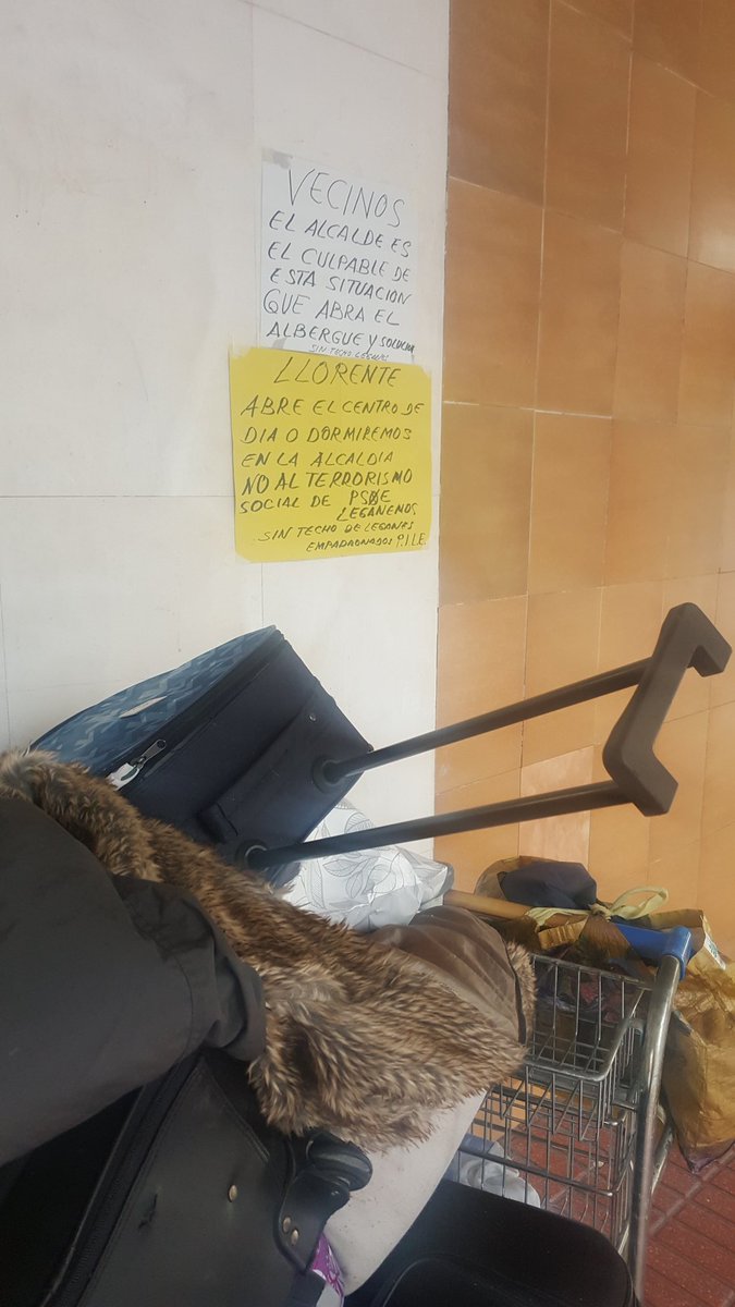 Vicente94395847's tweet photo. CUANDO LA CALLE ES SU ÚNICO ALBERGUE.
¿ dónde está el programa Housing First?
¿dónde está el programa "PROTEJE LEGANÉS"?
¿dónde están las 3 comidas diarias?
Como vereis los sin techo siguen pernoctando en la calle.
EVA DIMISIÓN POR SU NEFASTA GESTIÓN.
ASOCIACIÓN INDIGENTES LEGA. https://t.co/SaemL9z1cl