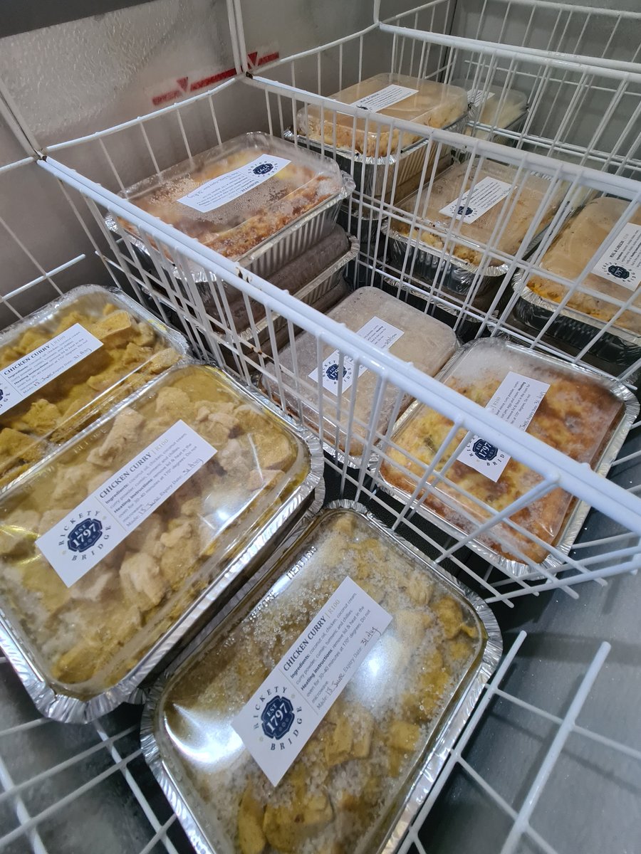 RicketyBridgeW's tweet photo. Order a #PaulinasReadyMadeMeals, we are delivering in the Franschhoek area. An R20 delivery fee will apply to orders of less than R400. 

The options: 
- Mac &amp; Cheese���
- Chicken Curry⁠
- Bobotie⁠
- Cottage Pie⁠

Place your order on WTC@ricketybridge.com

#UnlockWithRickety
🍷 https://t.co/V87yEFUmeX