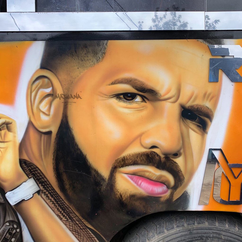 MatwanaCulture's tweet photo. I'm upset, Fifty thousand on my head, it's disrespect. So offended that I had to double check
Art Attack : @Drake airbrush portrait by #FastaMan
#Matatu #LongLiveTheMatatuCulture
#MatwanaMatatuCulture https://t.co/1yiz4DS0Ne https://t.co/eYIrFPm95i