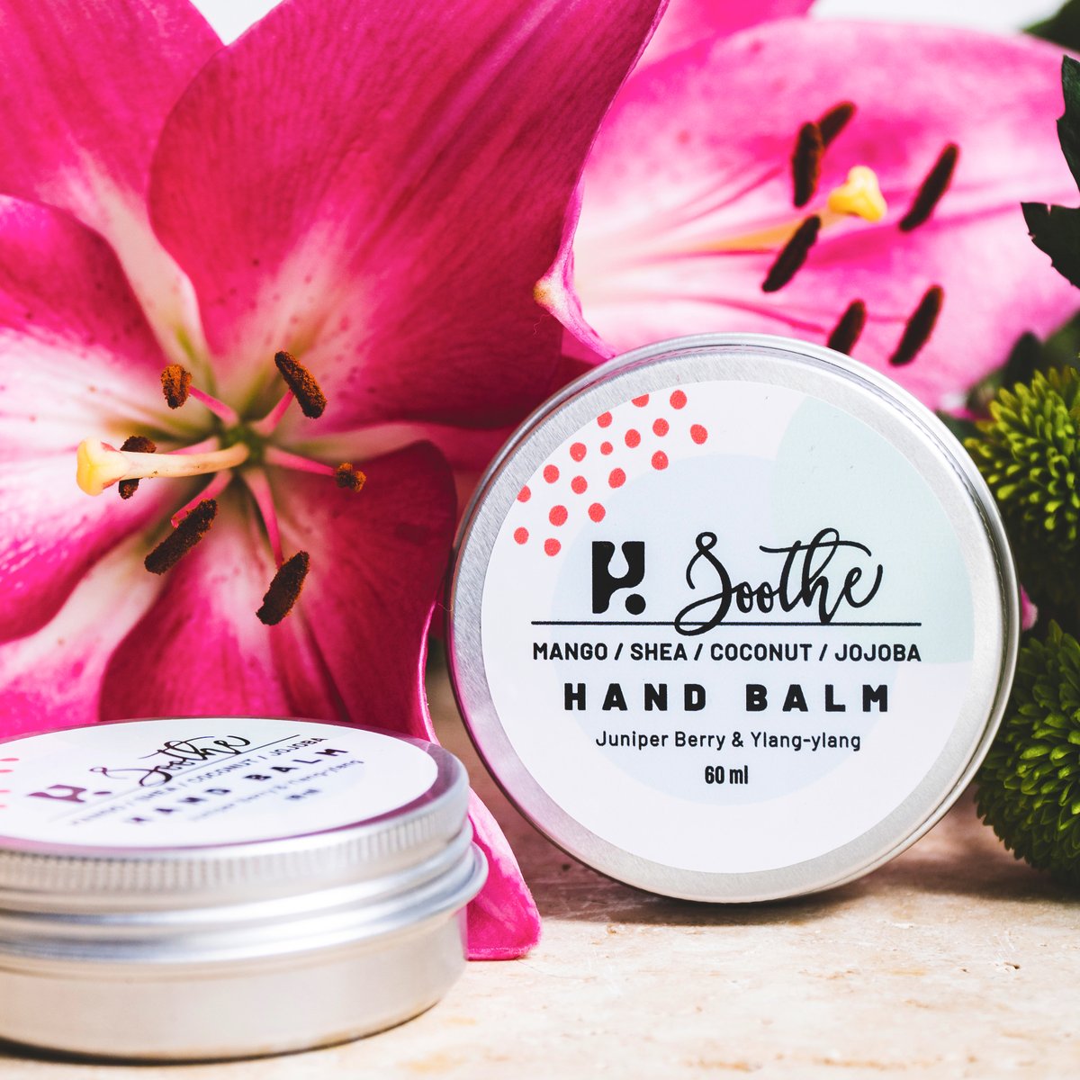 OchVegan's tweet photo. Our hands let us grasp life at its fullest, create and express ourselves. They carry love, care &amp; help 💚 Sometimes they suffer and need some extra love and moisturizing (cue frequent sanitising 💁‍♀️)

#ochvegan #handbalm #veganbalm #vegancosmeticsuk #madeinscotland https://t.co/u9vTwHHBAl