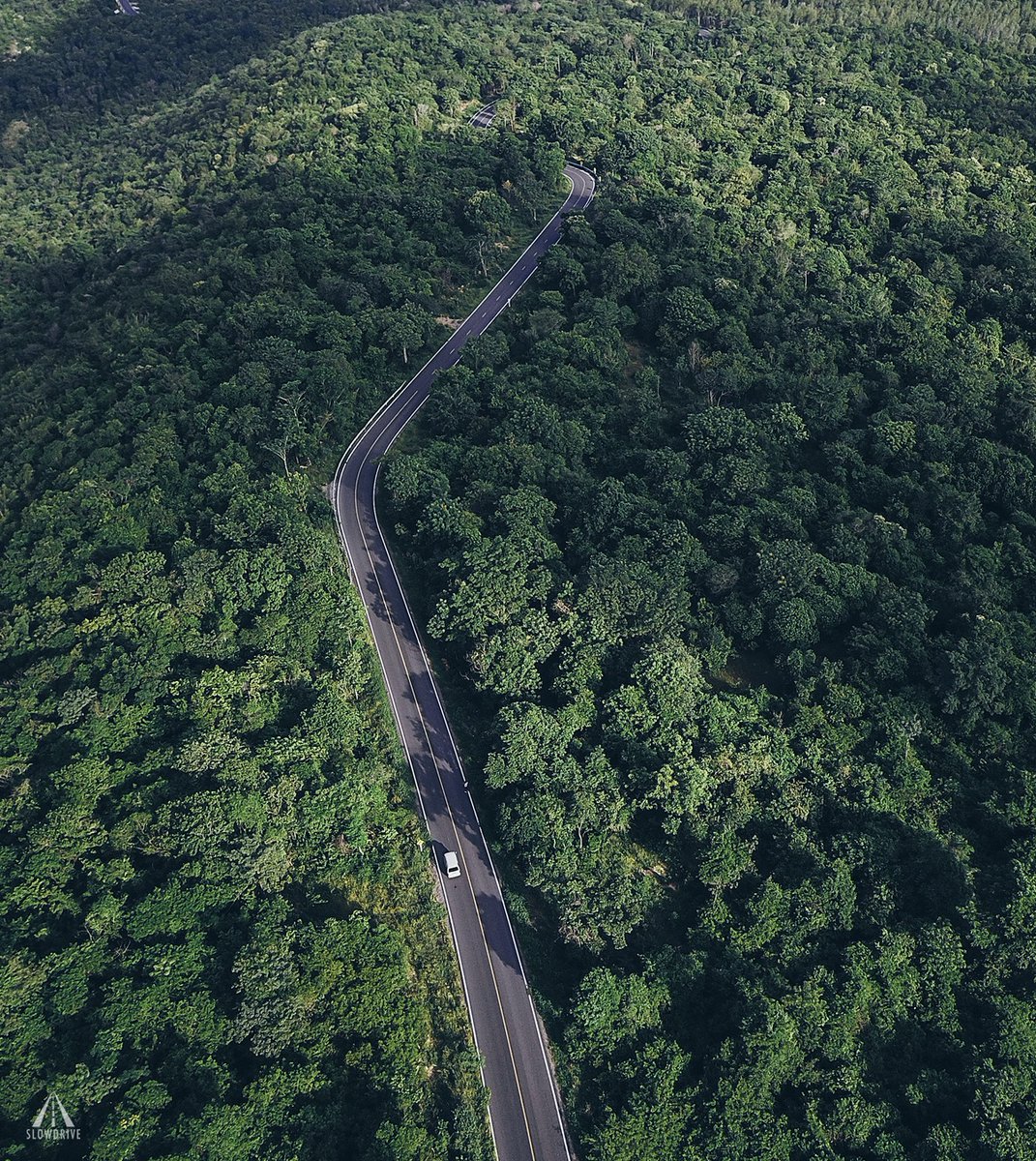 SlowDriveTH's tweet image. ถนนลอยฟ้าลพบุรี ที่ลับๆแต่สวยมาก ได้อารมณ์เหมือนขับรถอยู่น่าน  #ออกไปสโลว์ไดฟ์กัน🛤️

📌 เขาพระยาเดินธง

#SlowDrive #ขับรถเที่ยว #ReviewThailand  @Review_Thailand #travel #เที่ยวไทย #เที่ยวไทยเท่ #ลพบุรี #รถตู้เล็ก #minivan

youtube ➡️ youtu.be/RlfK1Oz1juc