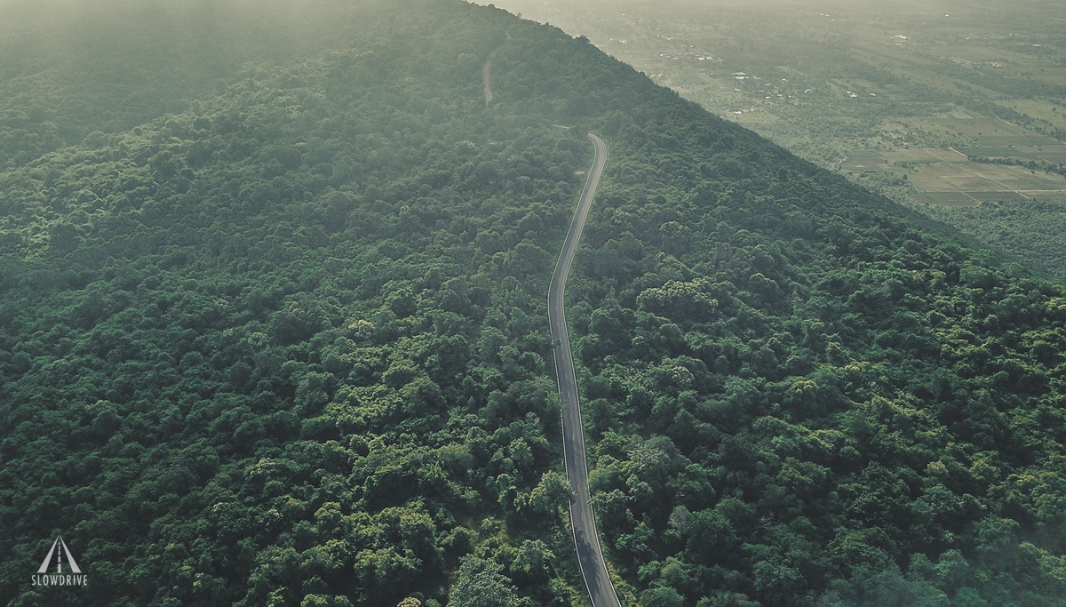 SlowDriveTH's tweet image. ถนนลอยฟ้าลพบุรี ที่ลับๆแต่สวยมาก ได้อารมณ์เหมือนขับรถอยู่น่าน  #ออกไปสโลว์ไดฟ์กัน🛤️

📌 เขาพระยาเดินธง

#SlowDrive #ขับรถเที่ยว #ReviewThailand  @Review_Thailand #travel #เที่ยวไทย #เที่ยวไทยเท่ #ลพบุรี #รถตู้เล็ก #minivan

youtube ➡️ youtu.be/RlfK1Oz1juc