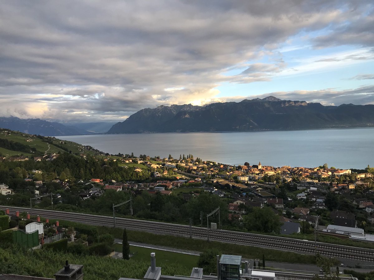 expatious's tweet photo. #laconversion #Lutry #switzerland overlooking the lake https://t.co/xzmFaI928I