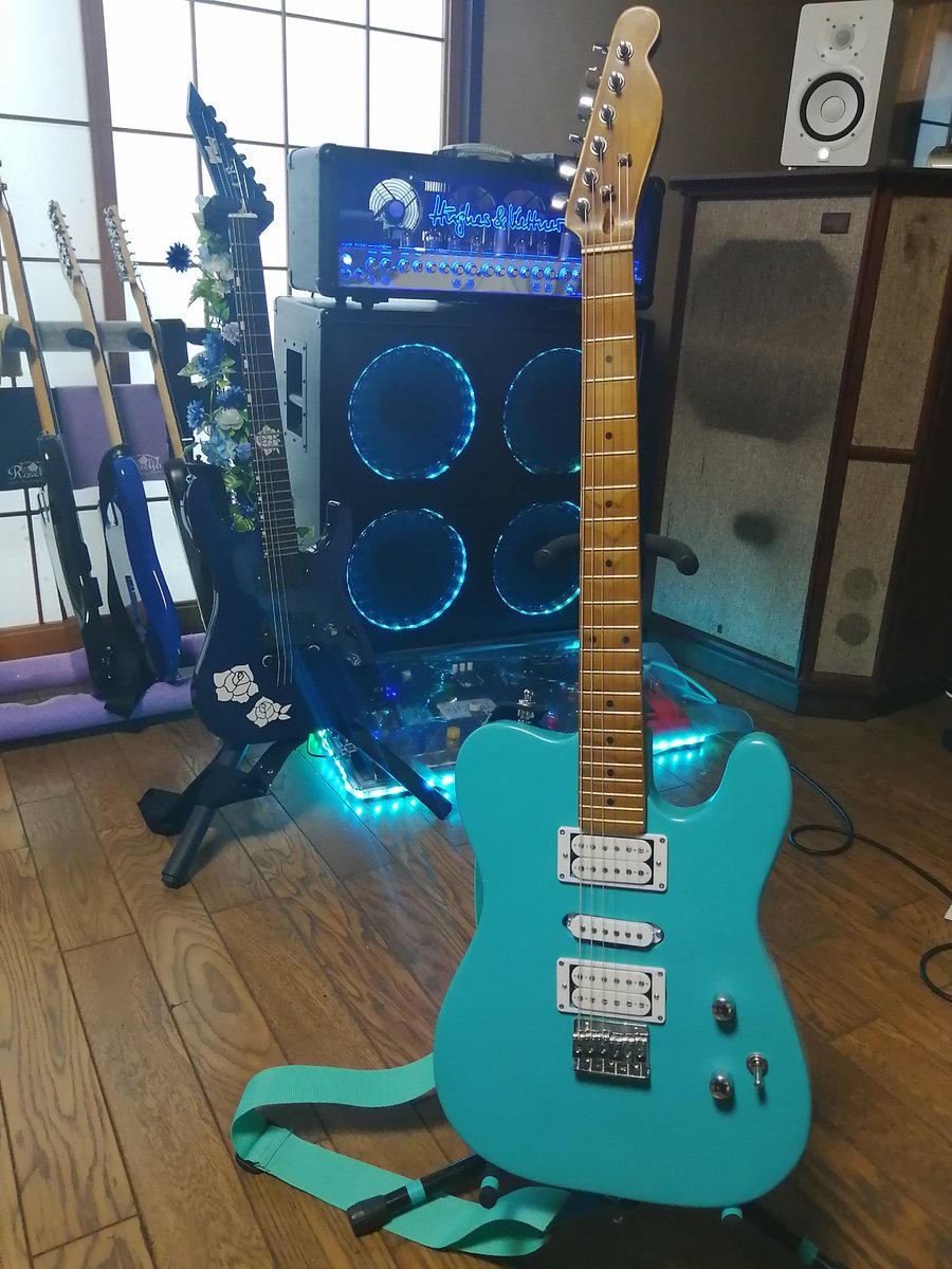 はい、日菜ギターがようやく完成しました！ 劇的ビフォーアフター…元は