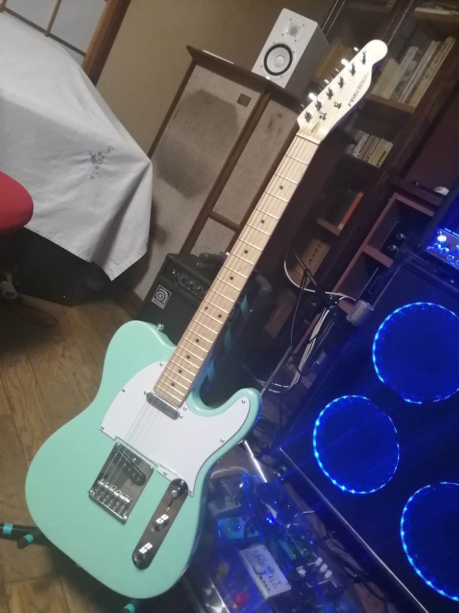 はい、日菜ギターがようやく完成しました！ 劇的ビフォーアフター…元は