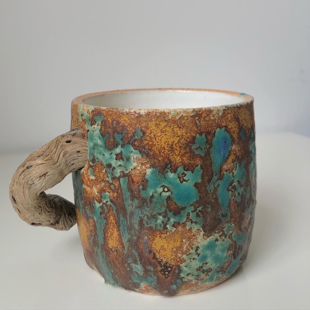 katieiacovou's tweet photo. I am selling this piece as part of the #artistsupportpledge created my #matthewburrowsstudio . It measures approx 8cm in height and 7.5cm in diameter, selling for £40 (p&amp;p not included) #pottery #clay #handmade  #londonpotter #ceramicslondon https://t.co/wQSEInp5Hj