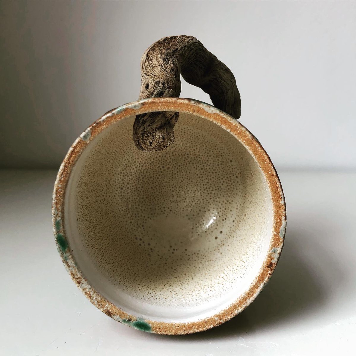 katieiacovou's tweet photo. I am selling this piece as part of the #artistsupportpledge created my #matthewburrowsstudio . It measures approx 8cm in height and 7.5cm in diameter, selling for £40 (p&amp;p not included) #pottery #clay #handmade  #londonpotter #ceramicslondon https://t.co/wQSEInp5Hj