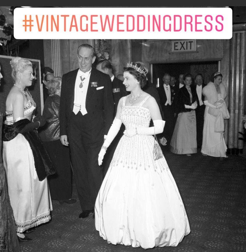 ❤️That Princess Beatrice wore her grandmother's 1962 Norman Hartnall dress for her wedding yesterday. A young lady so cruelly mocked in the media for her fashion choices. Right back at them Beatrice 🙌Congratulations to the happy couple. #vintagewedding #Beatrice