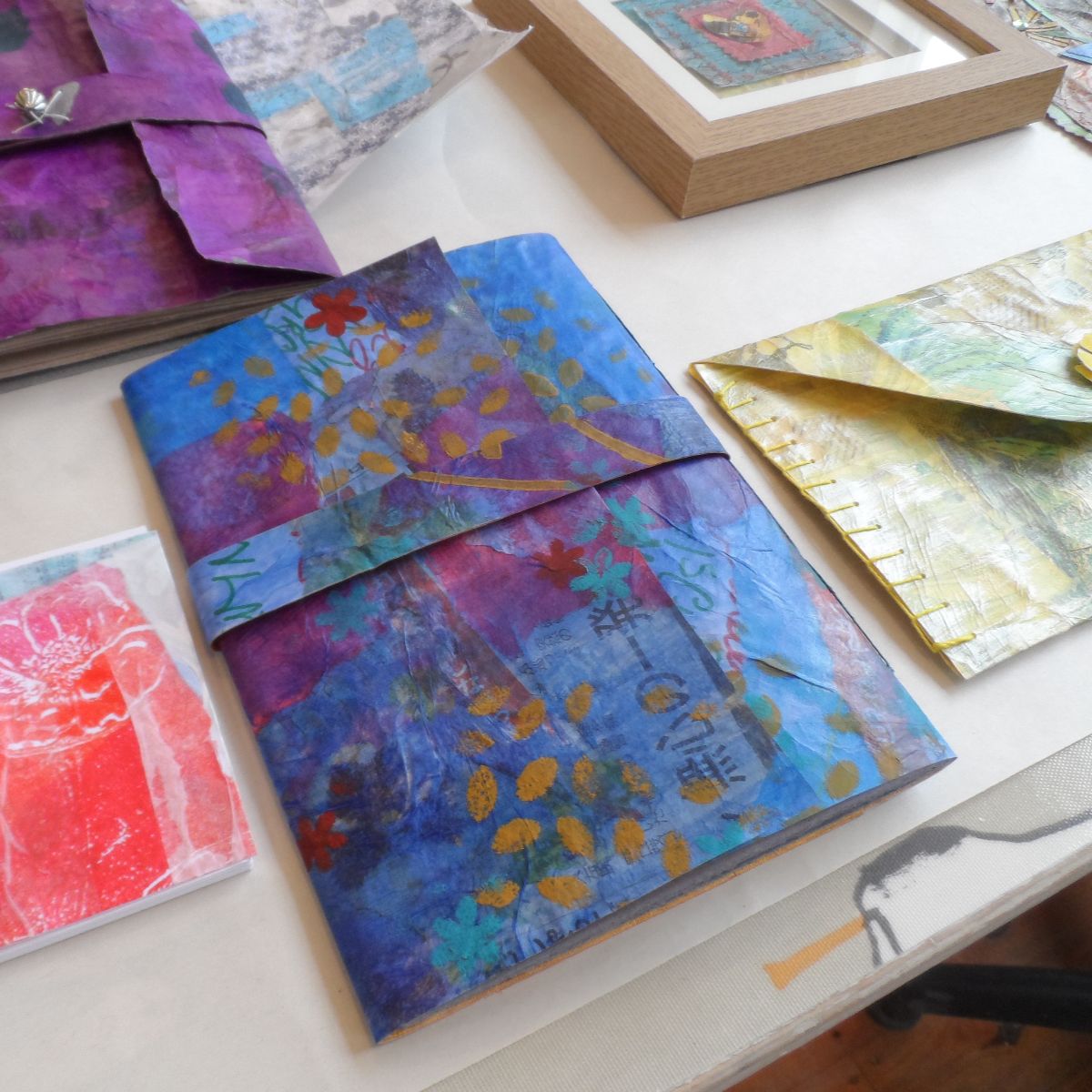 Online is here to stay! We've taken on a new Programme Director to take online arts &amp; crafts to the next level. See newsletter for full details and lots of yummy courses coming up #onlinecourses #onlineworkshops - mailchi.mp/ardingtonschoo…