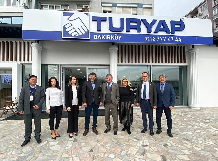 Turyap Yönetim kurulu başkanı Sn. Azmi SARIBAY ofisimizi ziyaret etti. Kendisine bu ziyareti için teşekkür ederiz. @BakTuryap