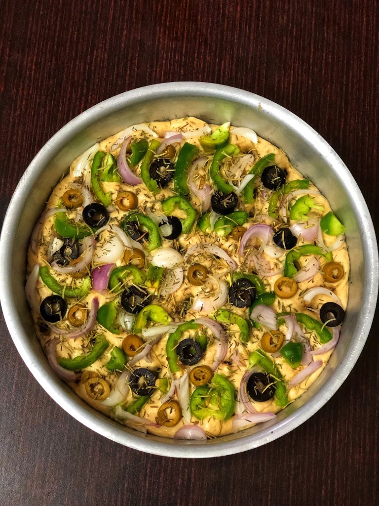 Kuppulakshmi's tweet photo. My first Focaccia. π
Thoroughly enjoyed dotting the bread.
The whole house has been dunked into the comforting aroma of olive oil, rosemary, and thyme. π
#WeekendBaking #MyFirstFocaccia #CoreMemories #ColorsAndAroma https://t.co/xI3kyZAyE7