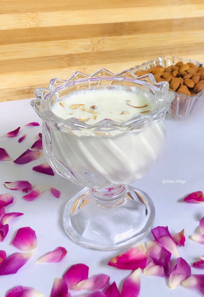 shmsnisa6's tweet photo. Almond milk dessert (Badam milk kheer) #DESSERT #sosweet #tasteofmagic #homemade #milk #almondmilk #almond #tasty #soyumm https://t.co/29kNSGKREb