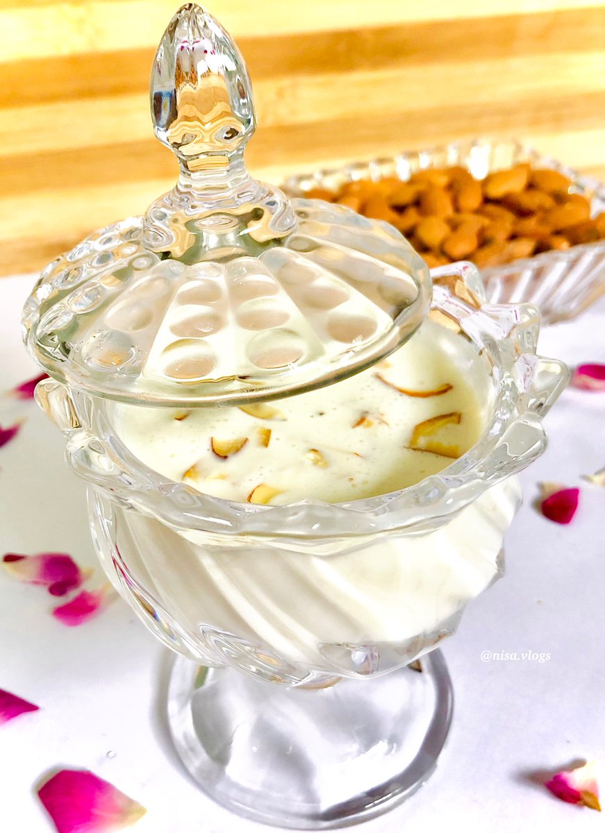 shmsnisa6's tweet photo. Almond milk dessert (Badam milk kheer) #DESSERT #sosweet #tasteofmagic #homemade #milk #almondmilk #almond #tasty #soyumm https://t.co/29kNSGKREb