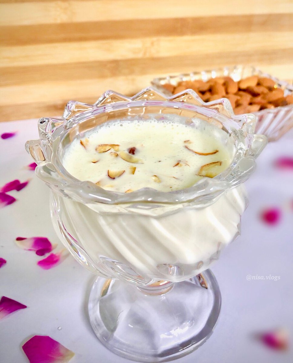 shmsnisa6's tweet photo. Almond milk dessert (Badam milk kheer) #DESSERT #sosweet #tasteofmagic #homemade #milk #almondmilk #almond #tasty #soyumm https://t.co/29kNSGKREb
