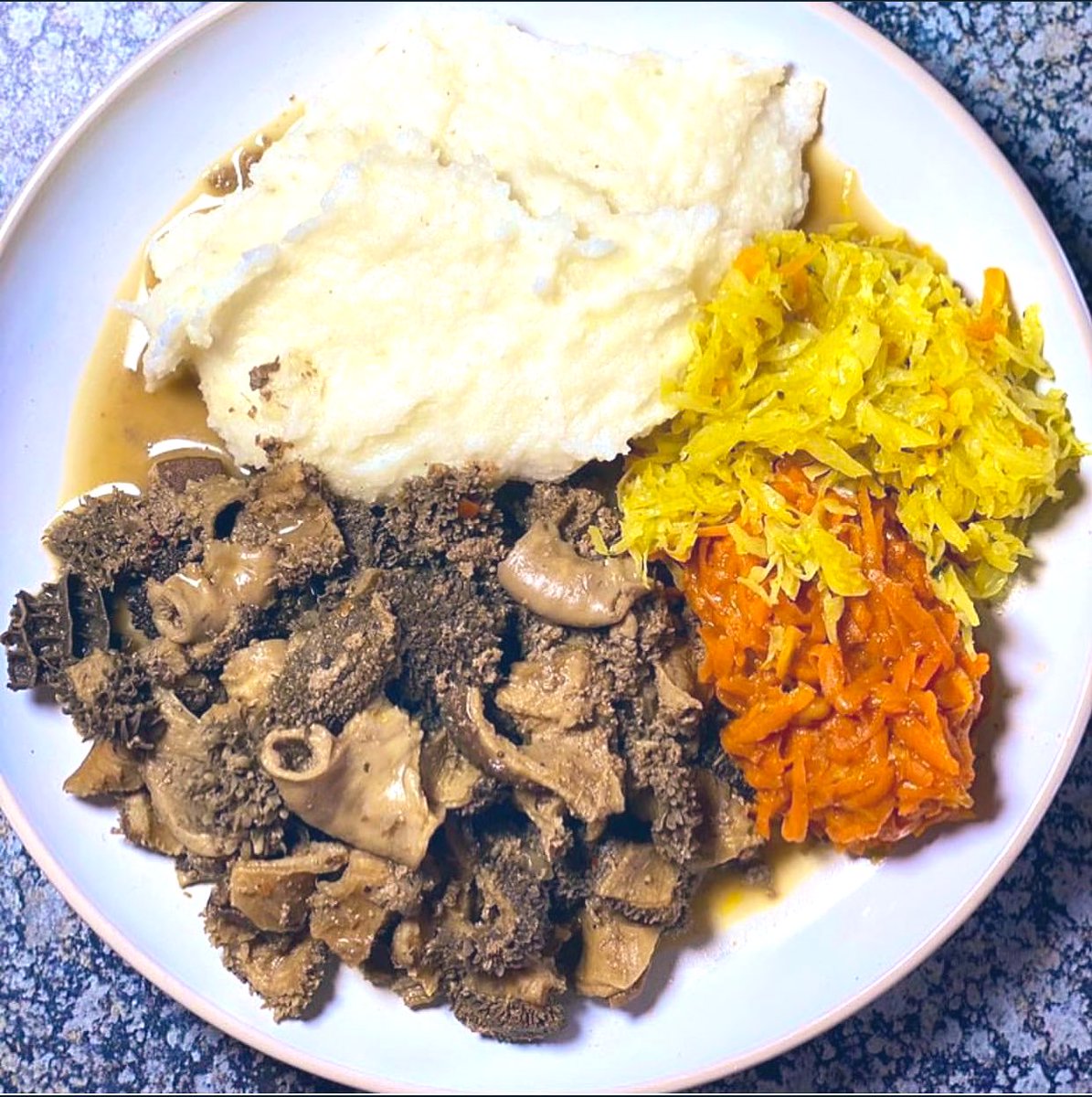 Mr_Ndash's tweet photo. Sunday Koos with @NdashFoodPOPUP Today (Sundays Only ) at Tubbs Carwash 183 Corlett Drive from 12 - 18:30 . Join us for a delicious meal and Carwash open - place ur orders from 12 on 0630836783 / 0764694343 all orders are for collections. Sit in allowed https://t.co/6KEfIvhCcm