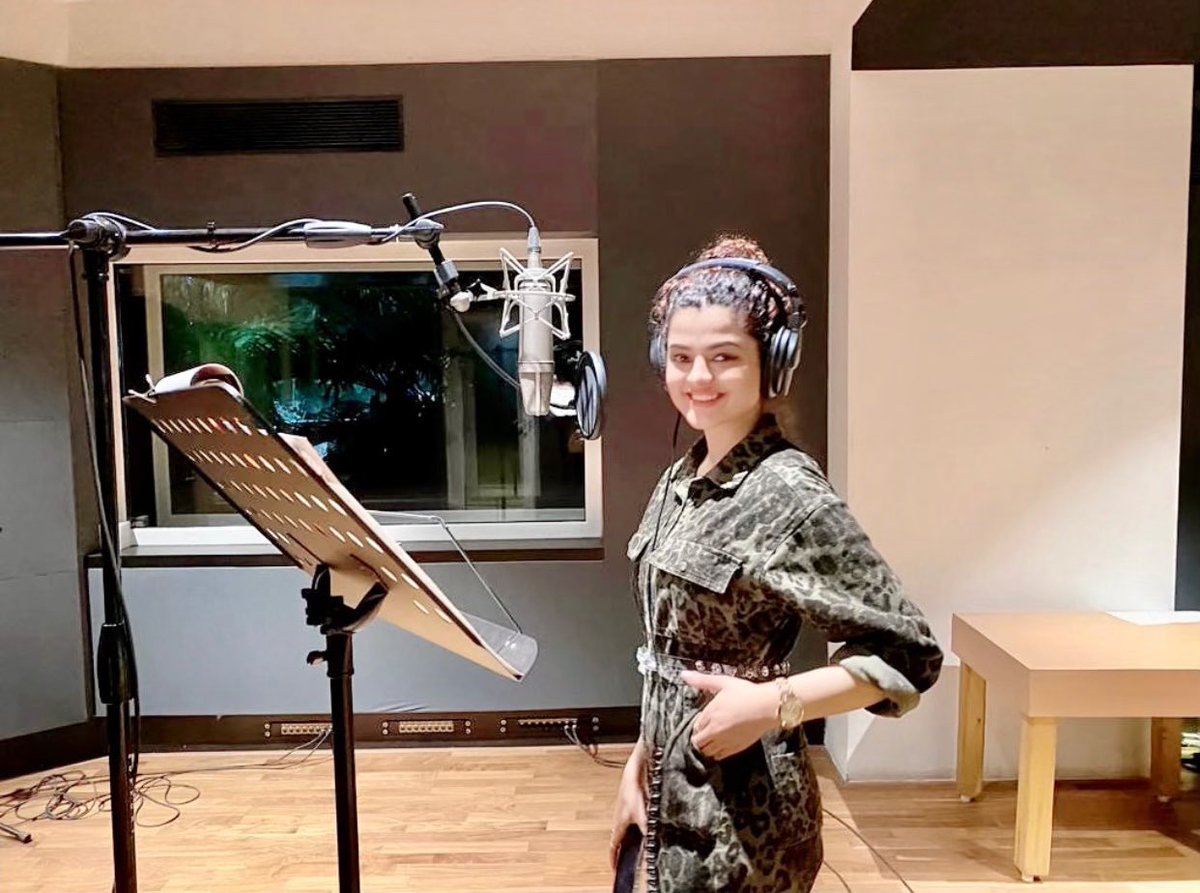 palakmuchhal3's tweet photo. Expressing the inexpressible..  🎵💚 https://t.co/hoDLJJLSLQ