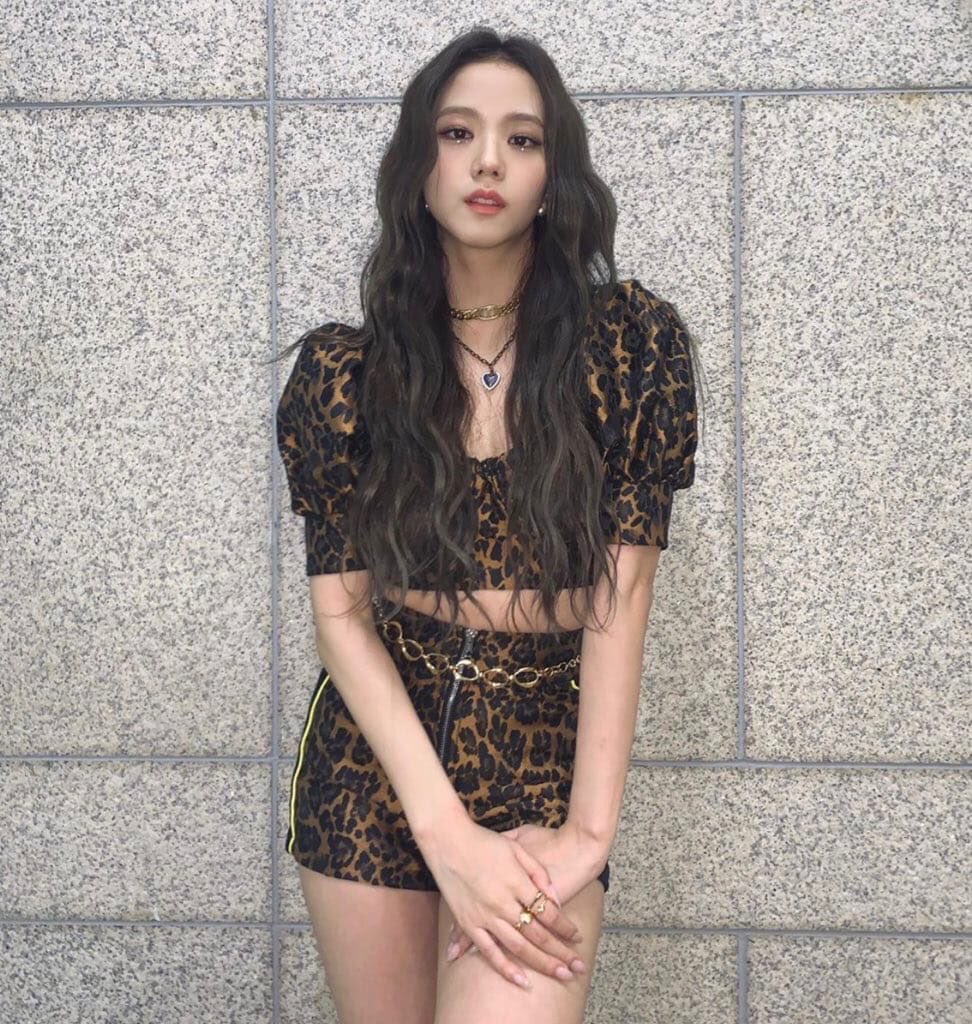 baebaeasya's tweet photo. доброе утро мам

#jisoo #blackpink https://t.co/Y9HavoDiK5