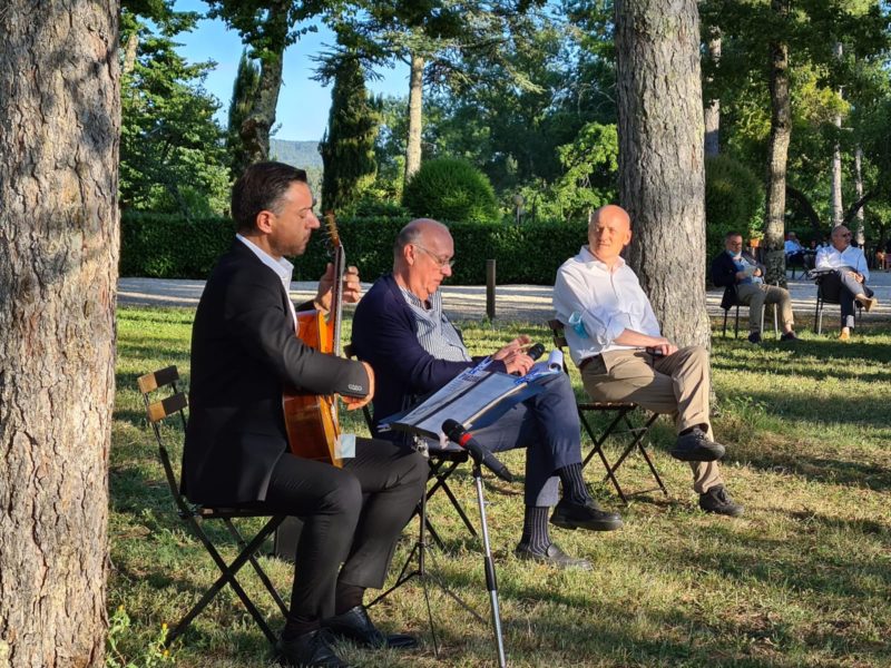 TheSquareMag's tweet photo. The Square Magazine #masonic update RT: @GrandeOrienteit… #freemason #freemasonry #masons... “Noi siamo uomini del coraggio…esercitiamo l’arte della pazienza e della solidarietà”. 

A #SanGalgano l'incontro con il Gran Maestro del GOI Stefano Bisi, d… https://t.co/NeTP7H3ZuZ https://t.co/ZoQLr7AbjY