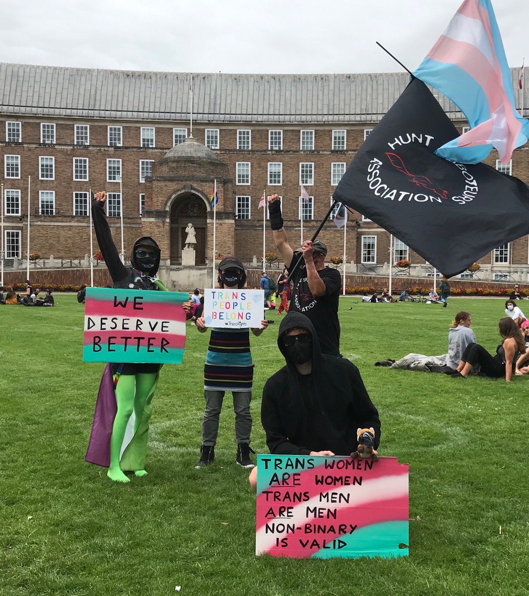 mendiphuntsabs's tweet image. We joined the protest for trans rights on College Green in Bristol yesterday, with sabs from Weymouth Animal Rights and Bath Sabs. The demonstration was peaceful and safe. As Hunt sabs, we stand proudly against all form of oppression, including transphobia #TransRightsNow