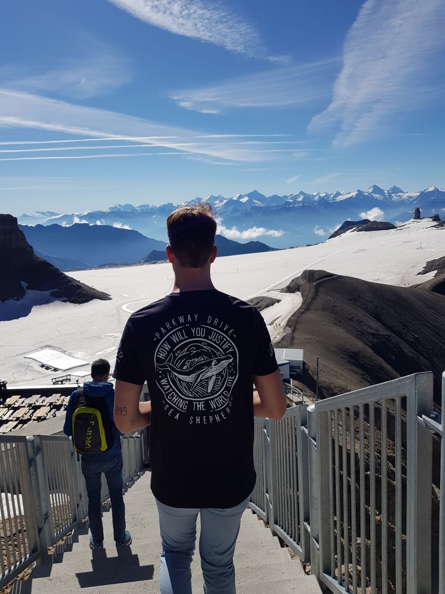 MaximeHirschi's tweet photo. #Parkwaydrive @seashepherd
@parkwayofficial @Glacier_3000 
#switzerland https://t.co/m5m58XZQCj