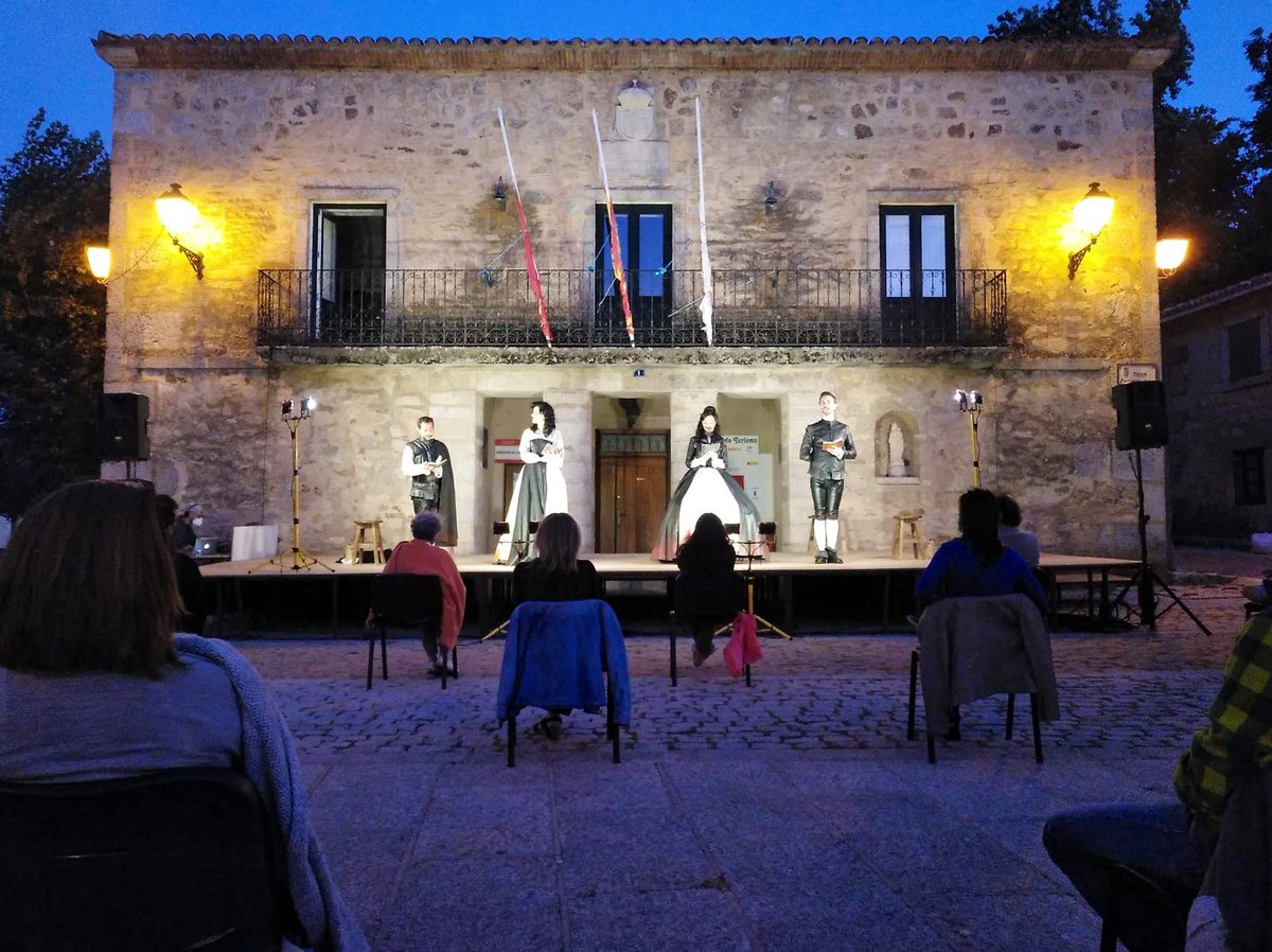 IdiazAyuso's tweet photo. Noche de verano y teatro en Santa María de la Alameda. La @ComunidadMadrid tiene numerosas actividades culturales para estos meses.

Conoce, disfruta y #QuédateEnMadrid. https://t.co/FFh395FQJS