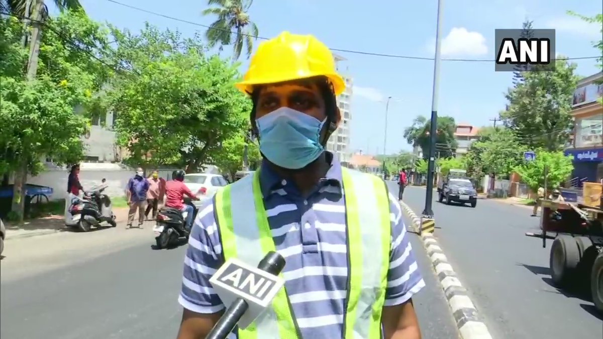 ANI's tweet photo. Kerala: A truck, carrying an aerospace horizontal autoclave for delivery to Vikram Sarabhai Space Centre in Thiruvananthapuram, reached the city today a year after starting from Maharashtra. Staff say, "Started in July 2019 &amp; travelled across 4 states. Hope to deliver this today" https://t.co/XNaCjXa1C3