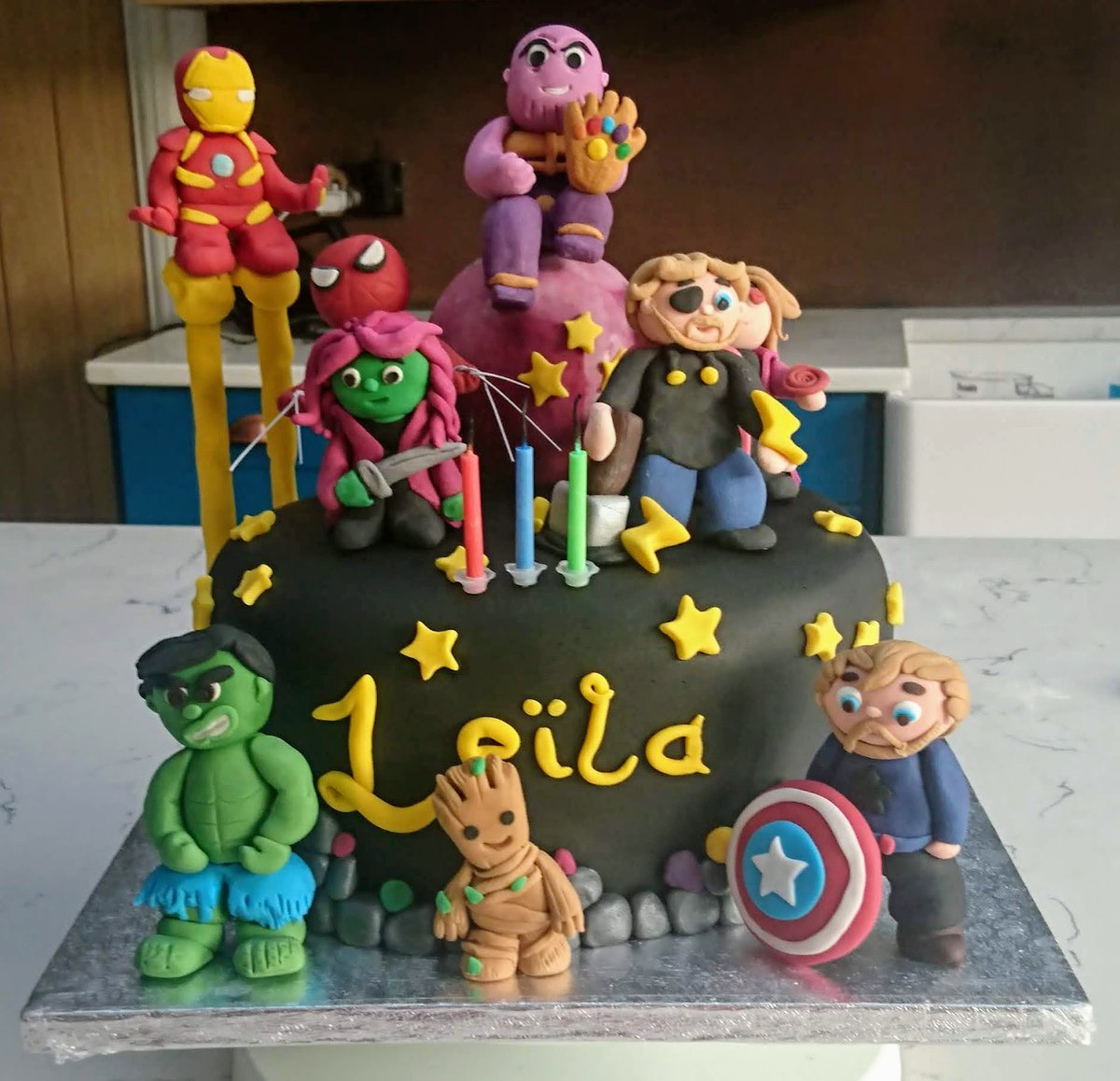AliRacaniere's tweet photo. Sunday #cakedecorating thoughts for upcoming summer birthday
How do I outdo my best #CakeCreation ever?
#AvengersAssemble #Avengers #AvengersEndgame #CreativeWithSugar #BabyGrootIsTheCutest #IronMan #CaptainAmerica
#Thor #SpiderMan #Hulk
@MarvelStudios @MarvelUK https://t.co/faflTwAxN6