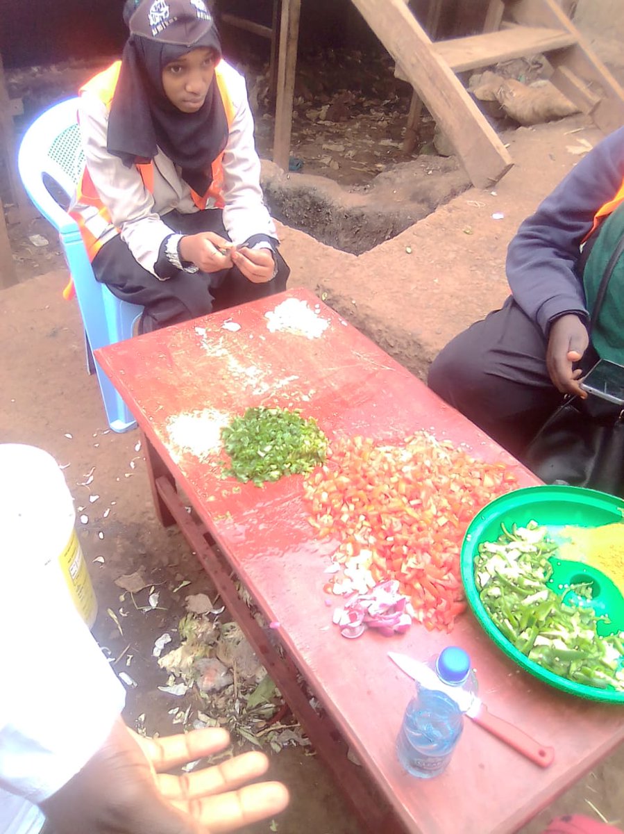 mazingirayetu's tweet photo. Preparation of meals to feed children in Gatwekera (Kibra) by Maranatha Youth group &amp; @alukhuwat are in top gear. The kids will enjoy ugali, cabbage &amp; tripe (matumbo).
#FeedAChild 
@MazingiraM @Kang4Nature @jemimah_njuki @dw_environment https://t.co/yIWMkELaln