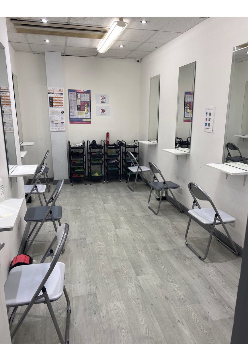 Gglamsalon's tweet image. Our training rooms all  deep cleaned and ready for  students to return to their practical classes.
If you want to enrol for a course in Nail tech, Massage, hairdressing or make up message us or drop us a call 01708732177  #courses #beautycourse #haircourse #free #romford #funding