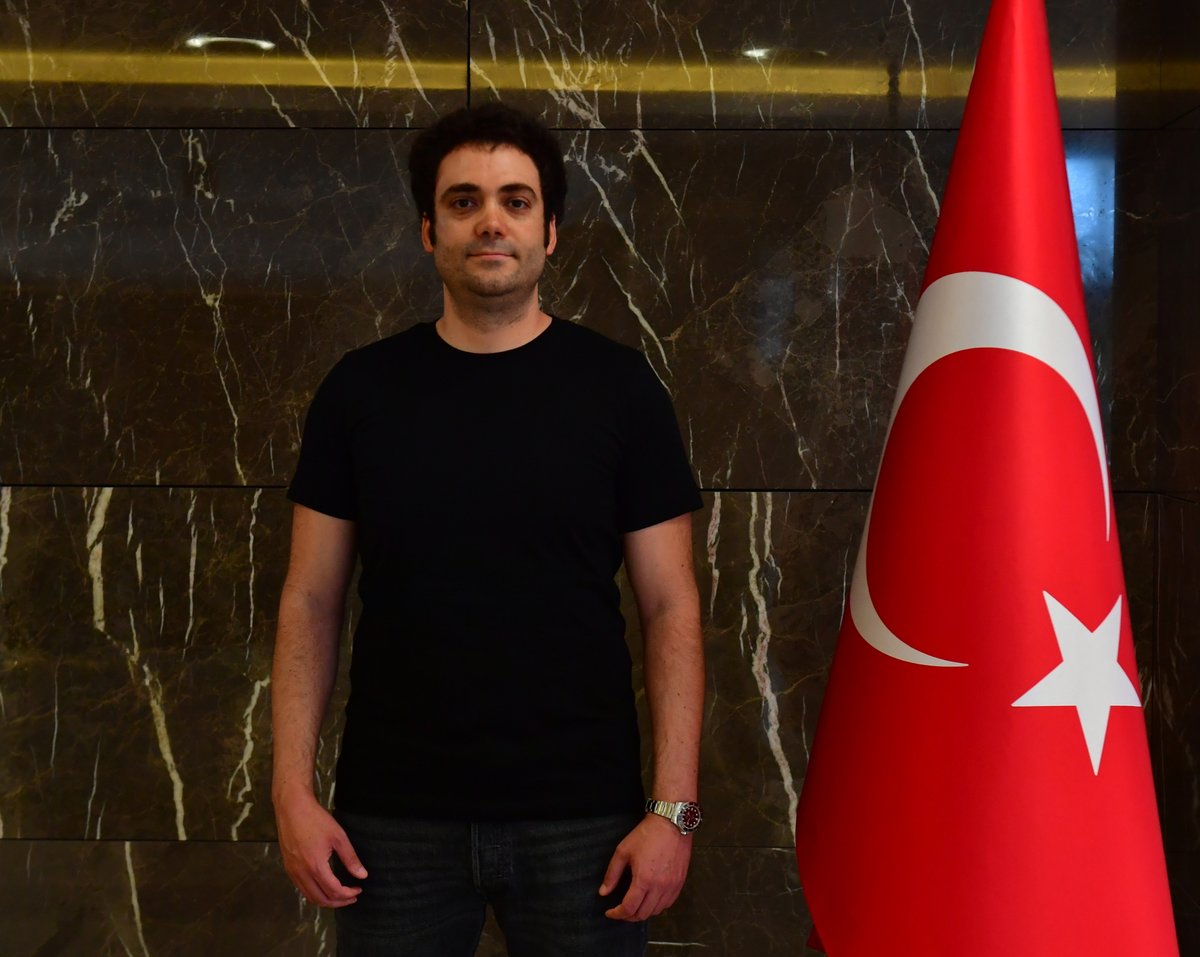 gooksel's tweet photo. Oyun sektörü altın çağını yaşıyor:
• Türk oyun sektörü, 2020'de küresel oyun sektörüne paralel şekilde büyük bir ivmeyle büyüyor
• Çok sayıda yeni ürün/şirket çıktı
• 2023'te 2,5 milyar $ ihracat hedefine emin adımlarla ilerliyor
@ali_erkin @togedtr 
https://t.co/V3A6iIDmjX https://t.co/k9BDJmkdJo