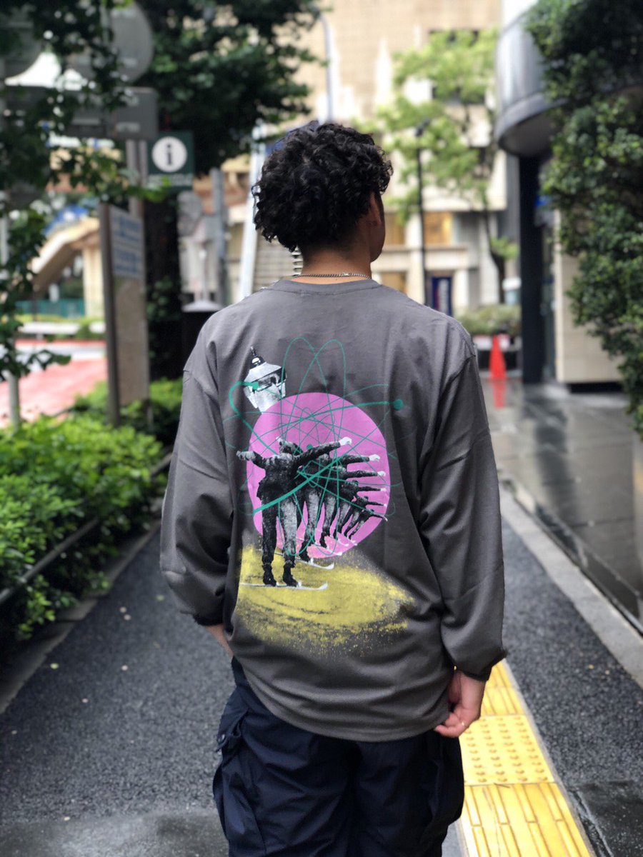 F-LAGSTUF-F／フラグスタフ
“An uncategorizable genre"（何にもとらわれないボーダレスな物づくり）”をコンセプトに、2014年より東京でスタート。

本日新規商品入荷しております。