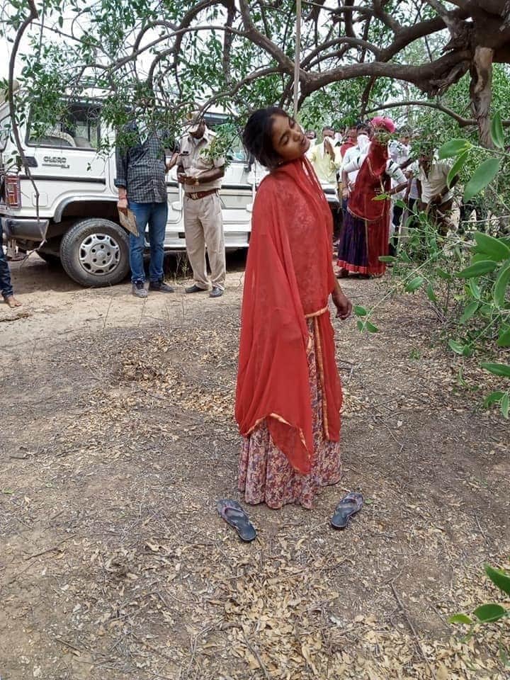 Banana republic of Rajasthan ..
this is not a poor woman murdered by rapists this is democracy of Rajasthan Raped & Murdered by elected members 😡😡 .. but MLAs can go on & watch Mughal-E-Azamin resort  🤦‍♀️🤦‍♀️
#Panthedi #Jalore #Rajasthan #JusticeForSangeeta