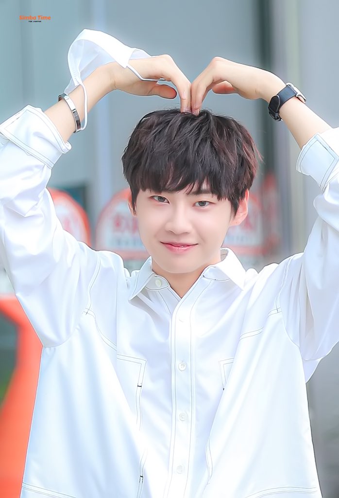 SimbaTime0608's tweet photo. 💙💙💙 Will be always there for you 💙💙💙

#끝판대장_이진혁_더놀자난장판
#서로에게_단비가될_우리
#이진혁 #LEEJINHYUK #イジンヒョク #李鎮赫 #브이태양 #Splash #난장판 #Bedlam https://t.co/RJEvdzkAuy